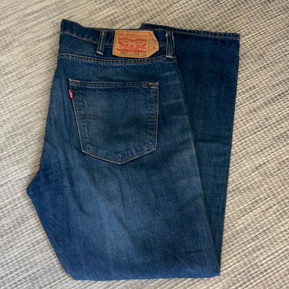 501 Levi’s Jeans. 38 x 30. Dark blue wash